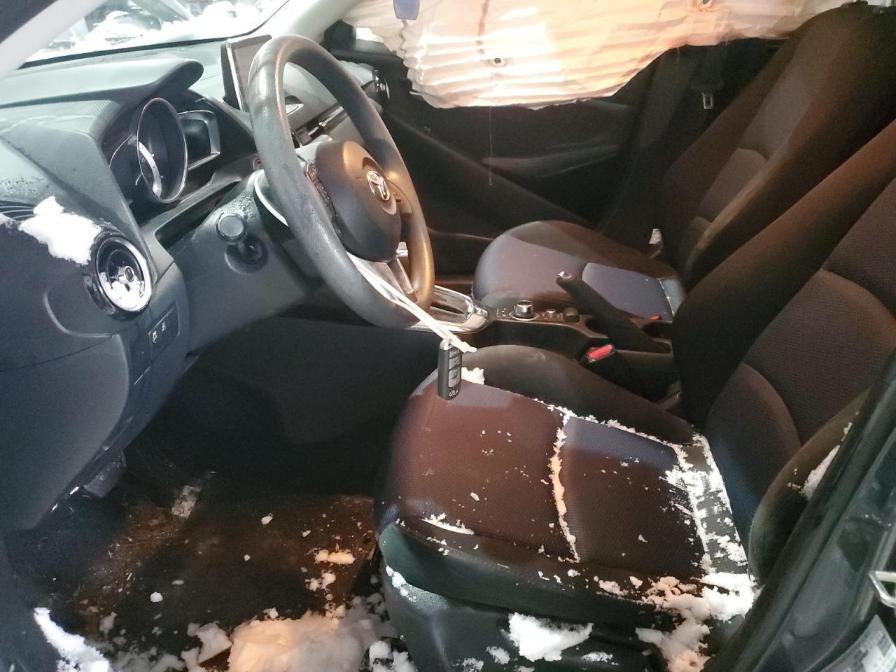 2017 Toyota Yaris VIN 3MYDLBYV7HY164269 Copart auction photo, all over damage thumbnail 7