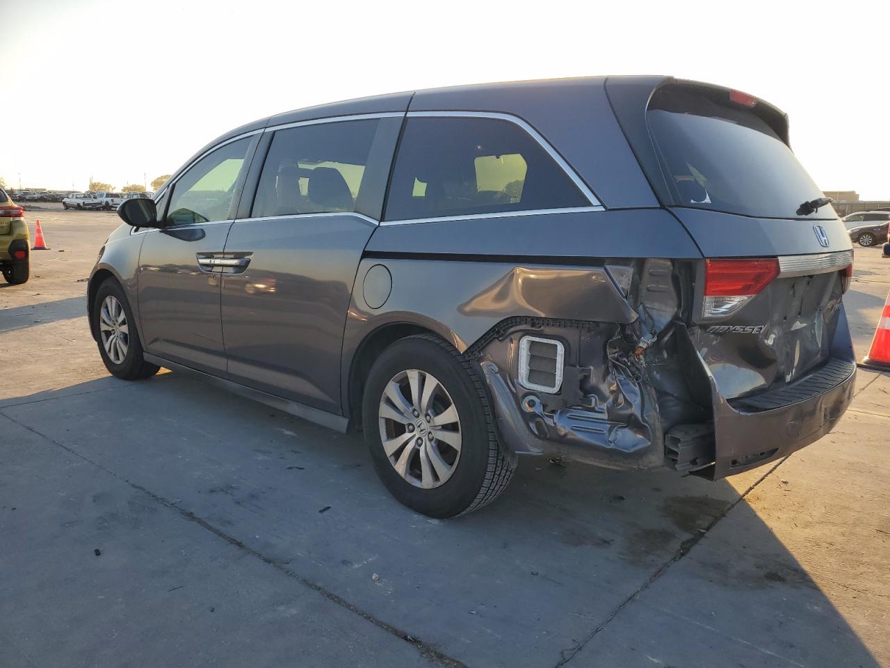 2016 Honda Odyssey VIN 5FNRL5H47GB031020 Copart auction photo, all over damage thumbnail 2