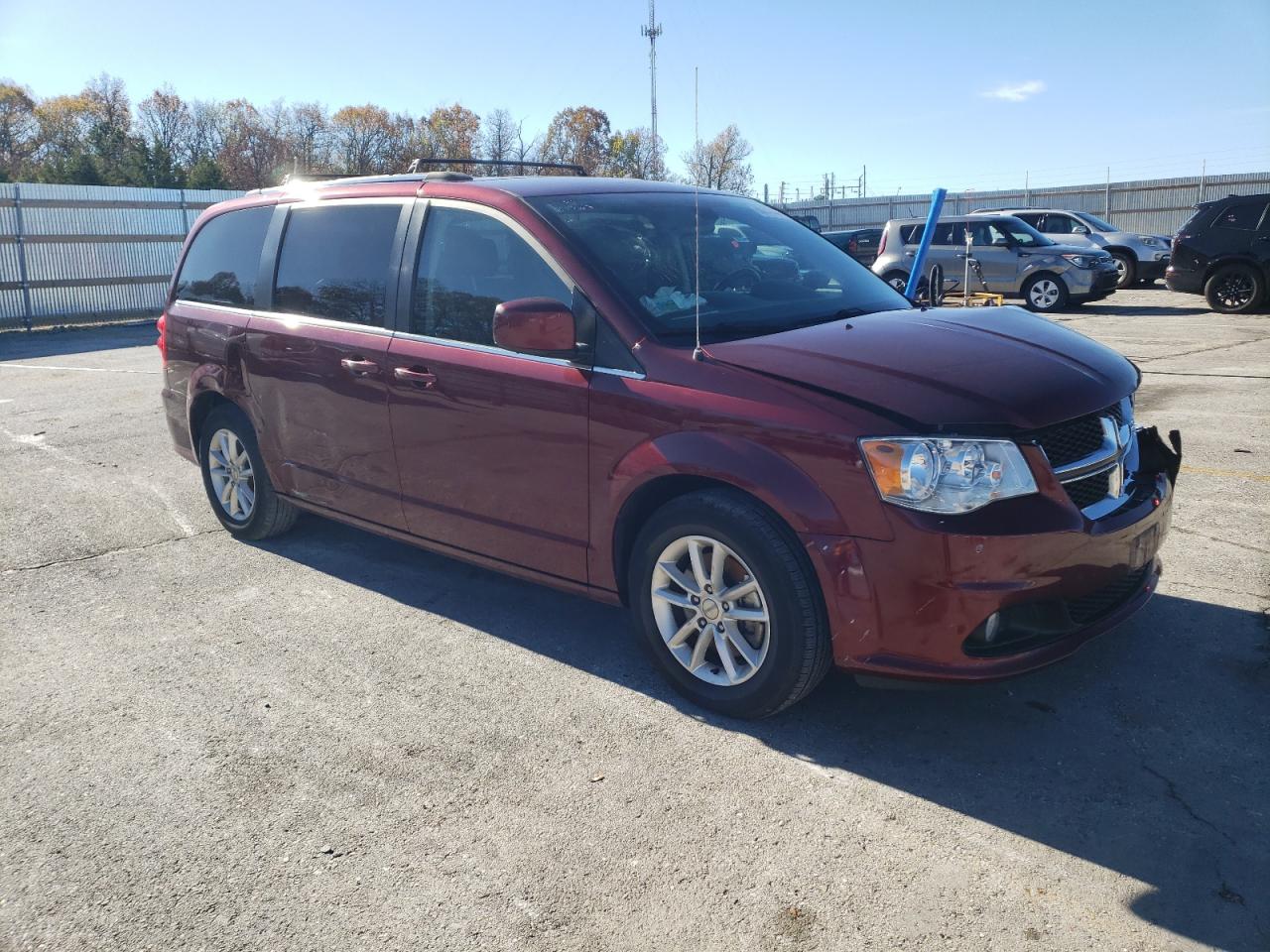 2019 Dodge Caravan VIN 2C4RDGCG1KR513649 Copart auction photo, front end / rear end damage thumbnail 4