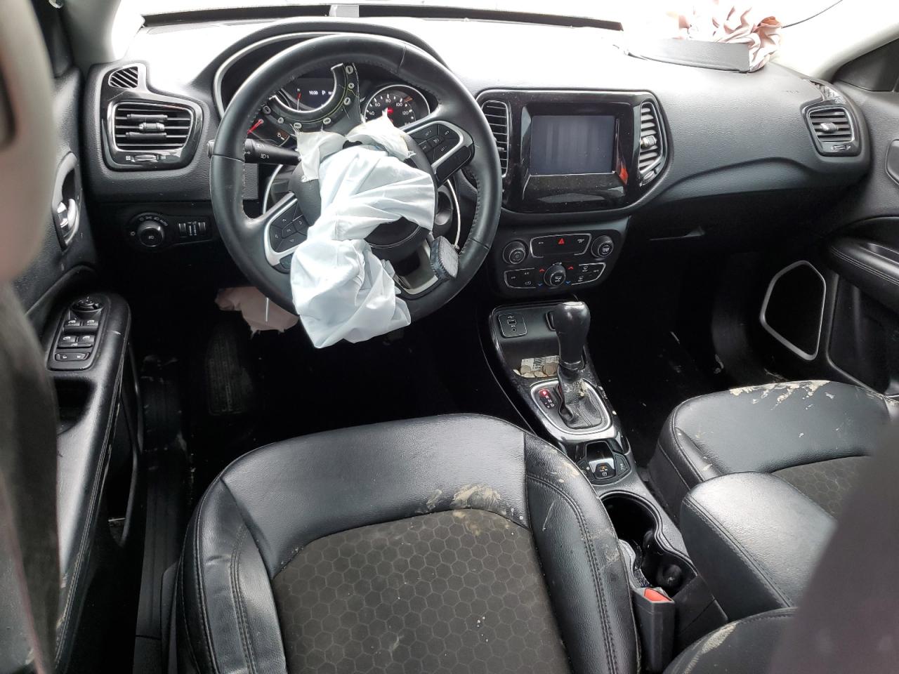 2019 Jeep Compass VIN 3C4NJCBB9KT664922 Copart auction photo, front end damage thumbnail 8
