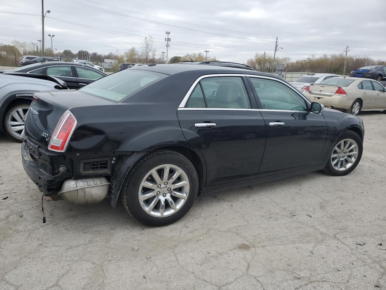 2014 Chrysler 300 VIN 2C3CCAET7EH118258 Copart auction photo, rear end / minor dent/scratches damage thumbnail 3