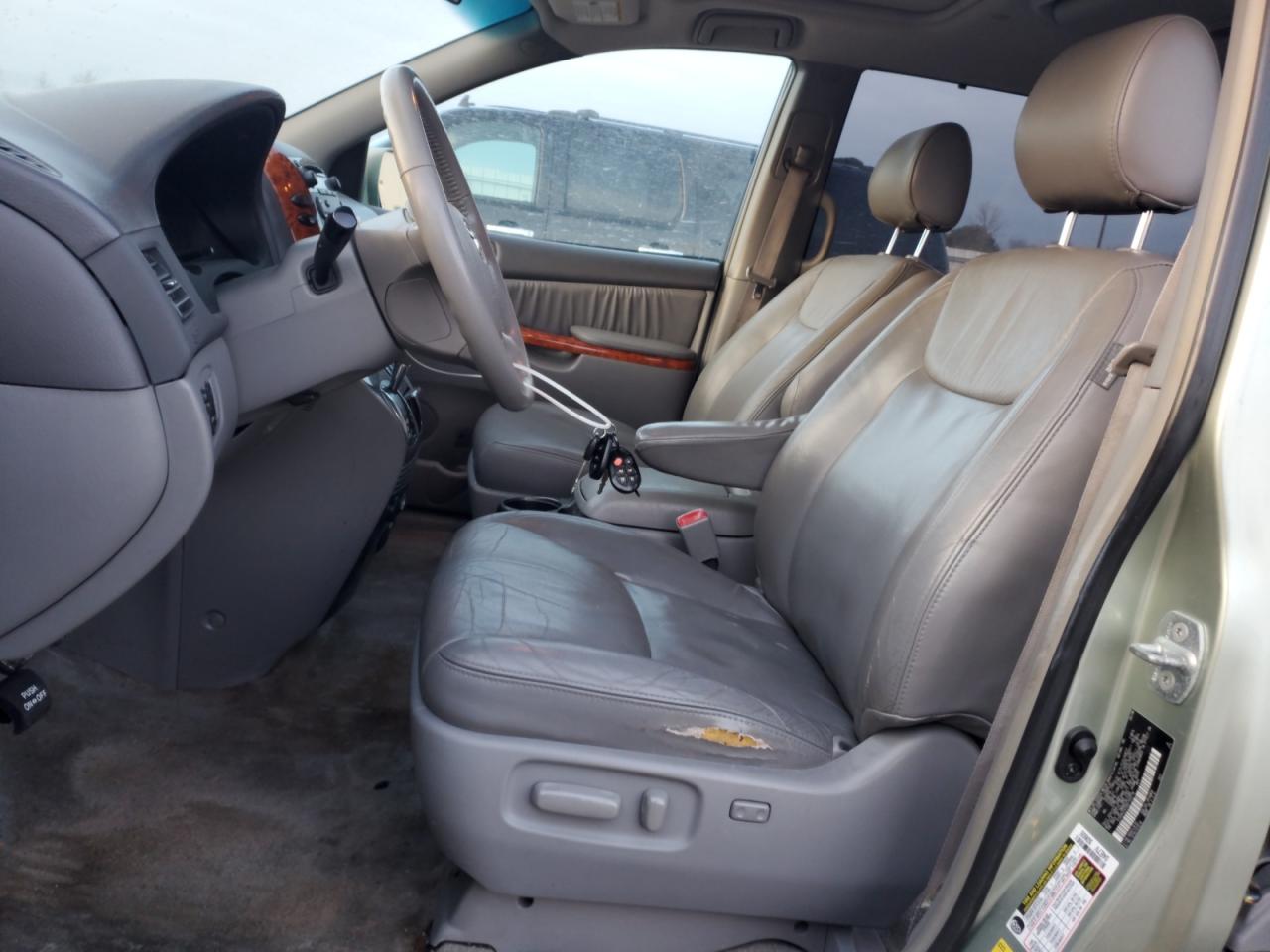 2008 Toyota Sienna VIN 5TDZK22C08S193778 Copart auction photo, side / front end damage thumbnail 7