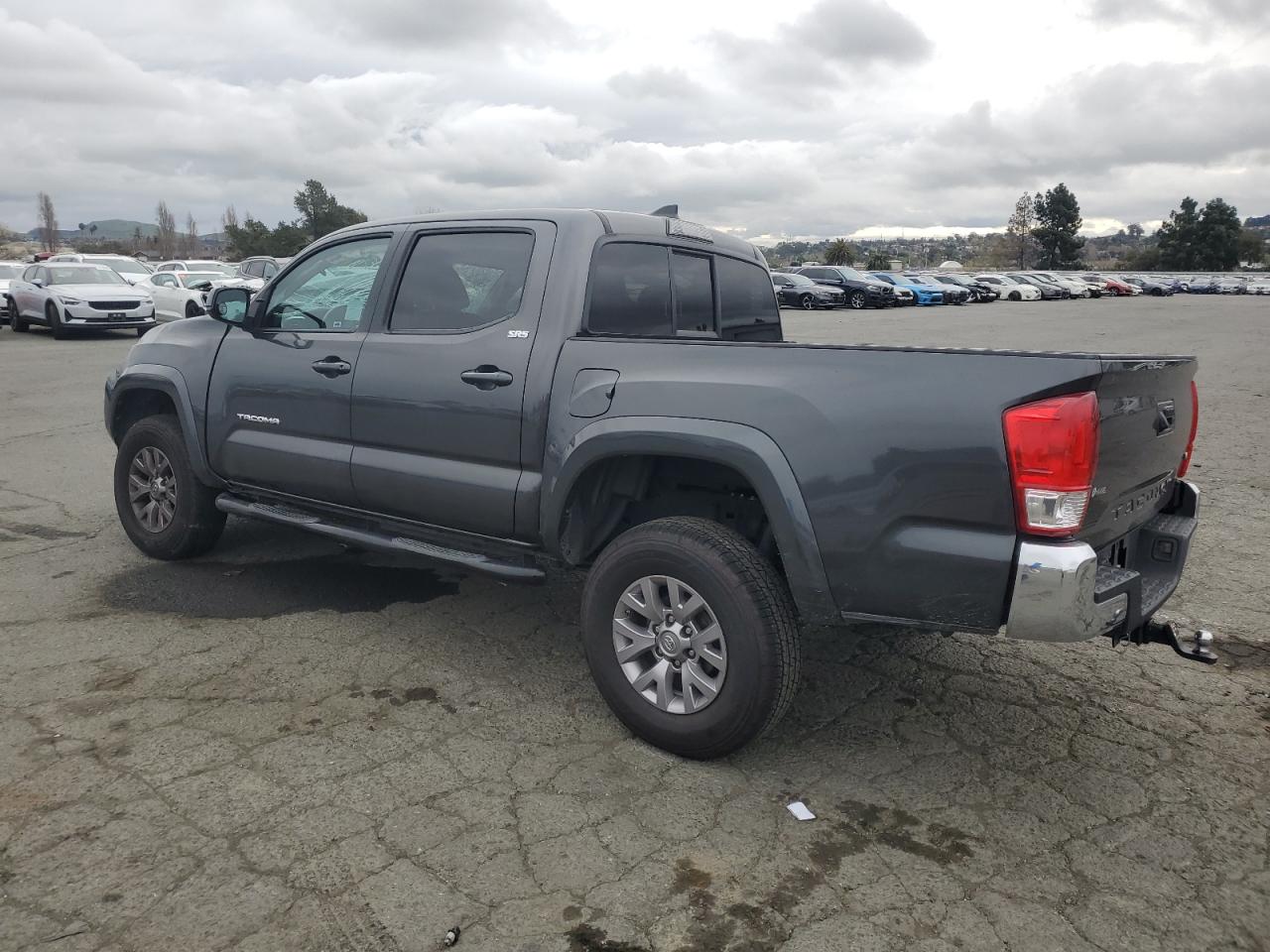 2017 Toyota Tacoma VIN 3TMAZ5CNXHM046474 Copart auction photo, front end / side damage thumbnail 2