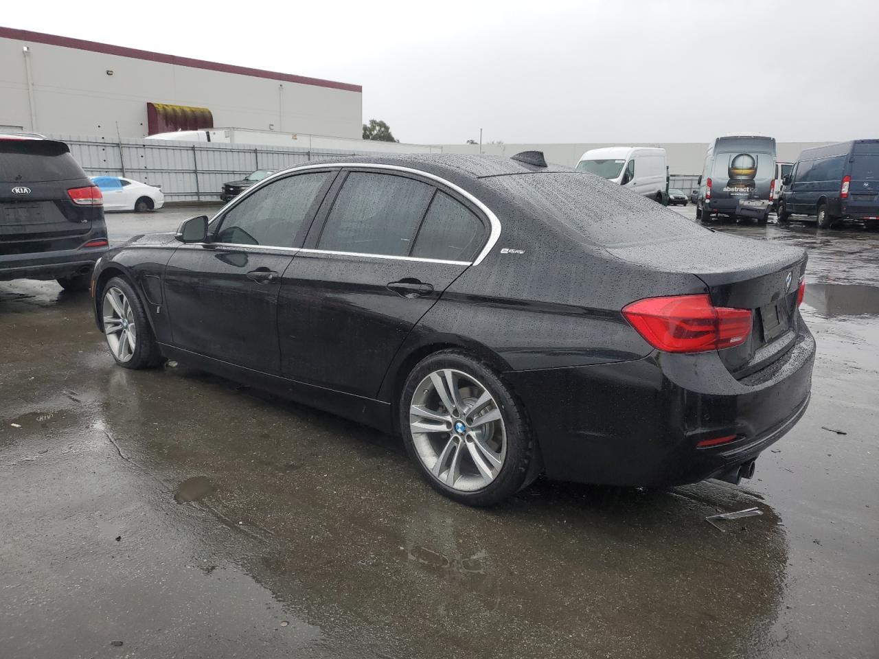 2017 BMW 3er VIN WBA8E1C31HA156521 Copart auction photo, mechanical damage thumbnail 2