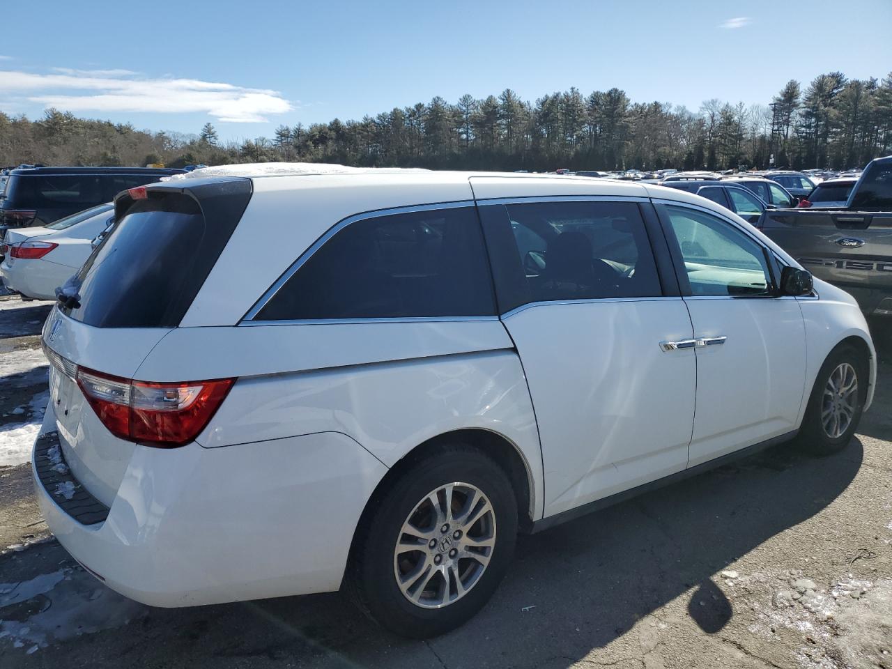 2012 Honda Odyssey VIN 5FNRL5H65CB083712 Copart auction photo, side / front end damage thumbnail 3