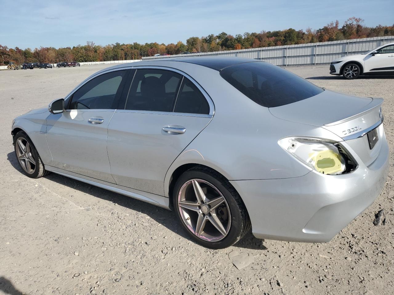 2016 Mercedes-Benz C-klasse VIN 55SWF4KB8GU153475 Copart auction photo, vandalism / all over damage thumbnail 2