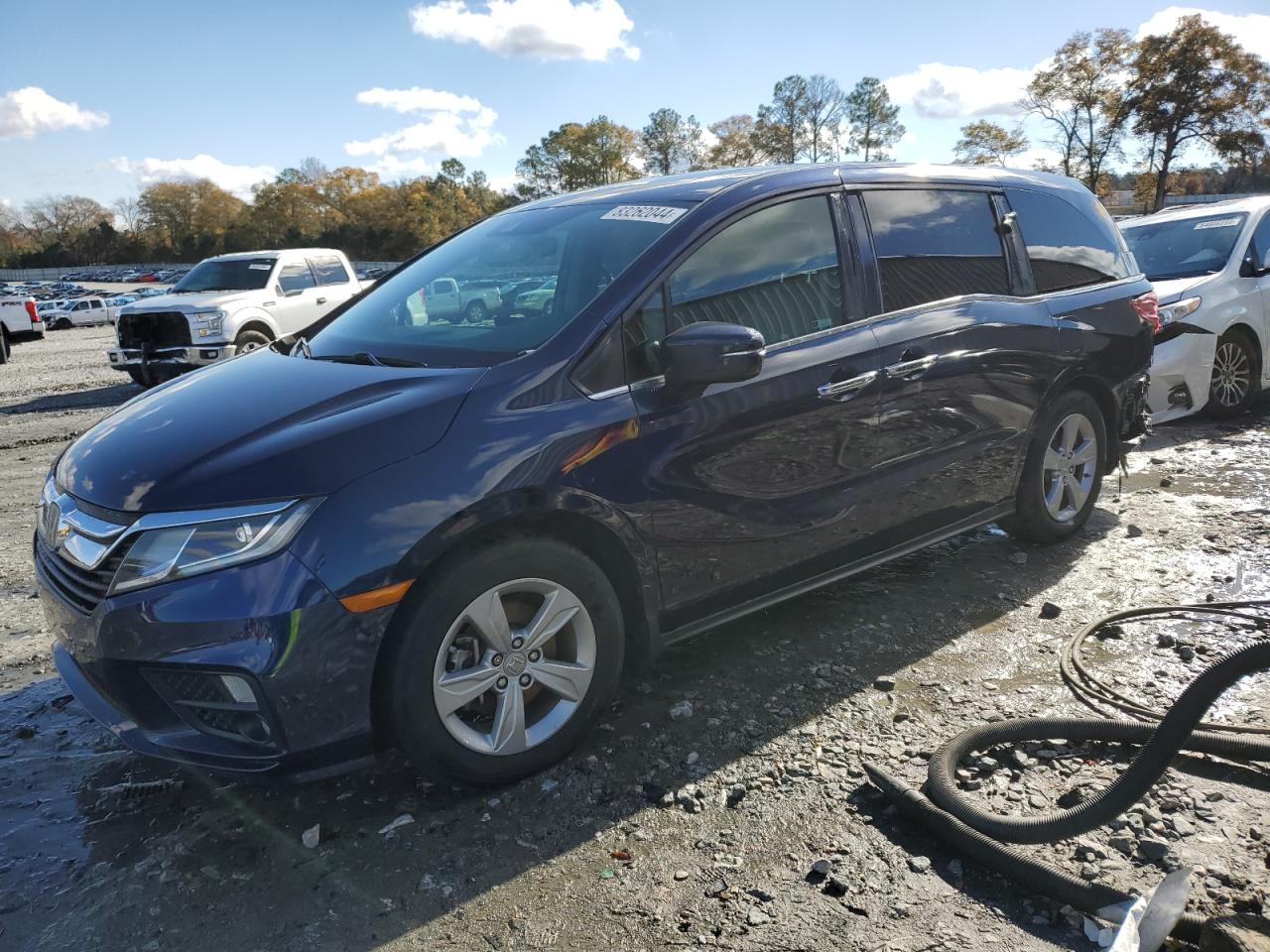 2018 Honda Odyssey VIN 5FNRL6H76JB103350
