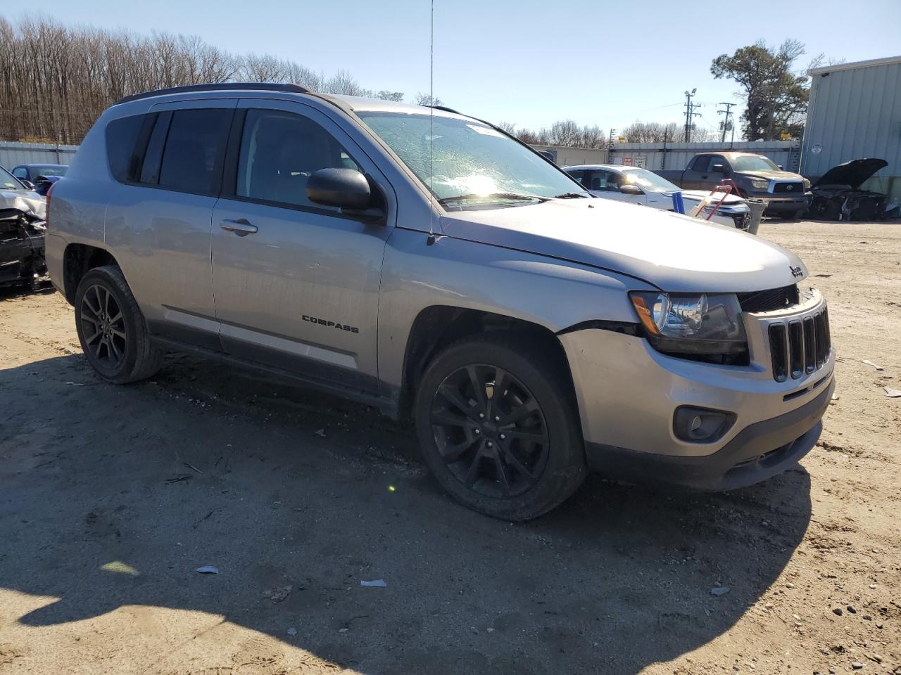 2015 Jeep Compass VIN 1C4NJCBA1FD319113 Copart auction photo, front end / minor dent/scratches damage thumbnail 4
