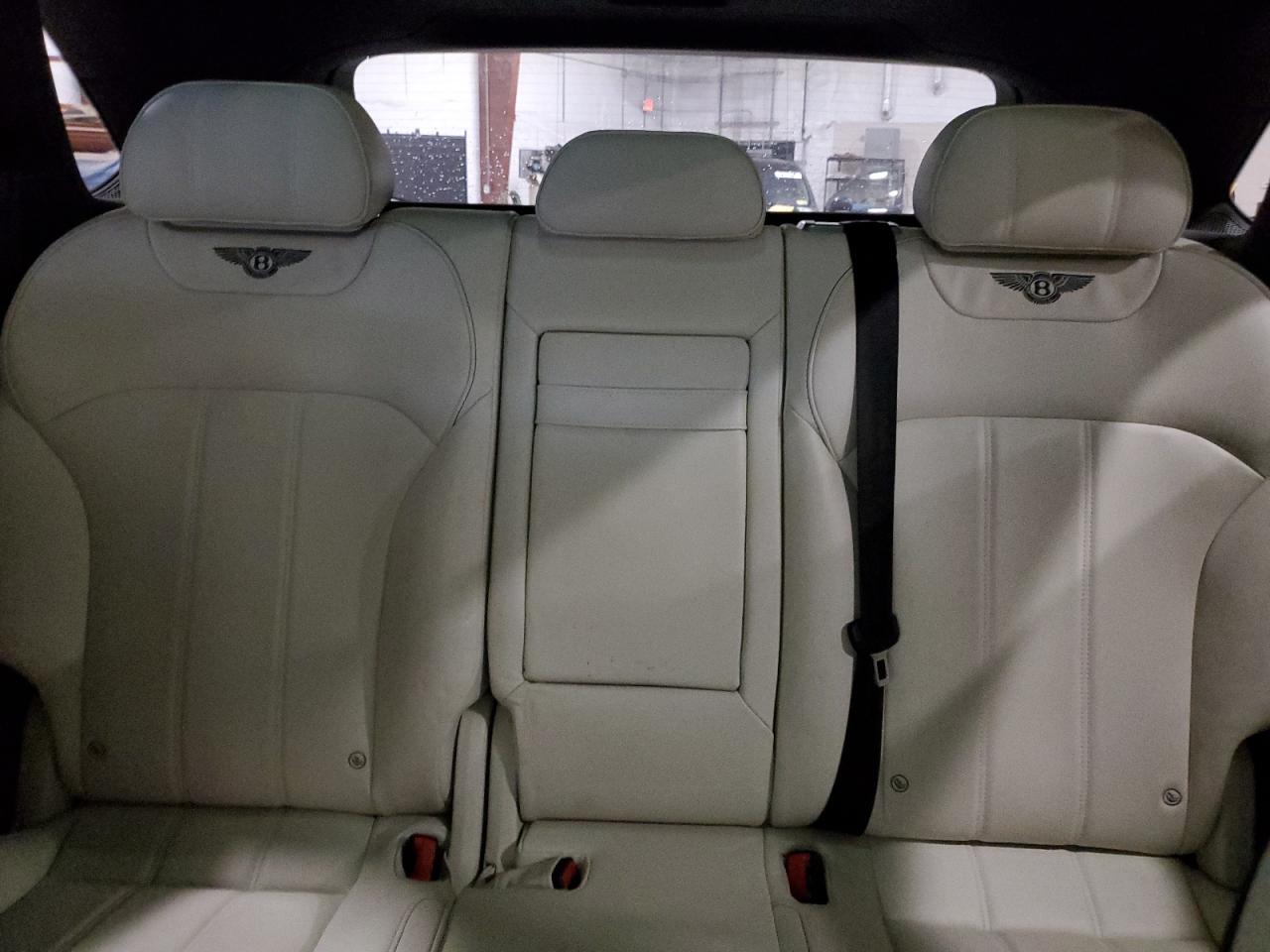 2019 Bentley Bentayga VIN SJAAM2ZV9KC026702 Copart auction photo, front end / minor dent/scratches damage thumbnail 10