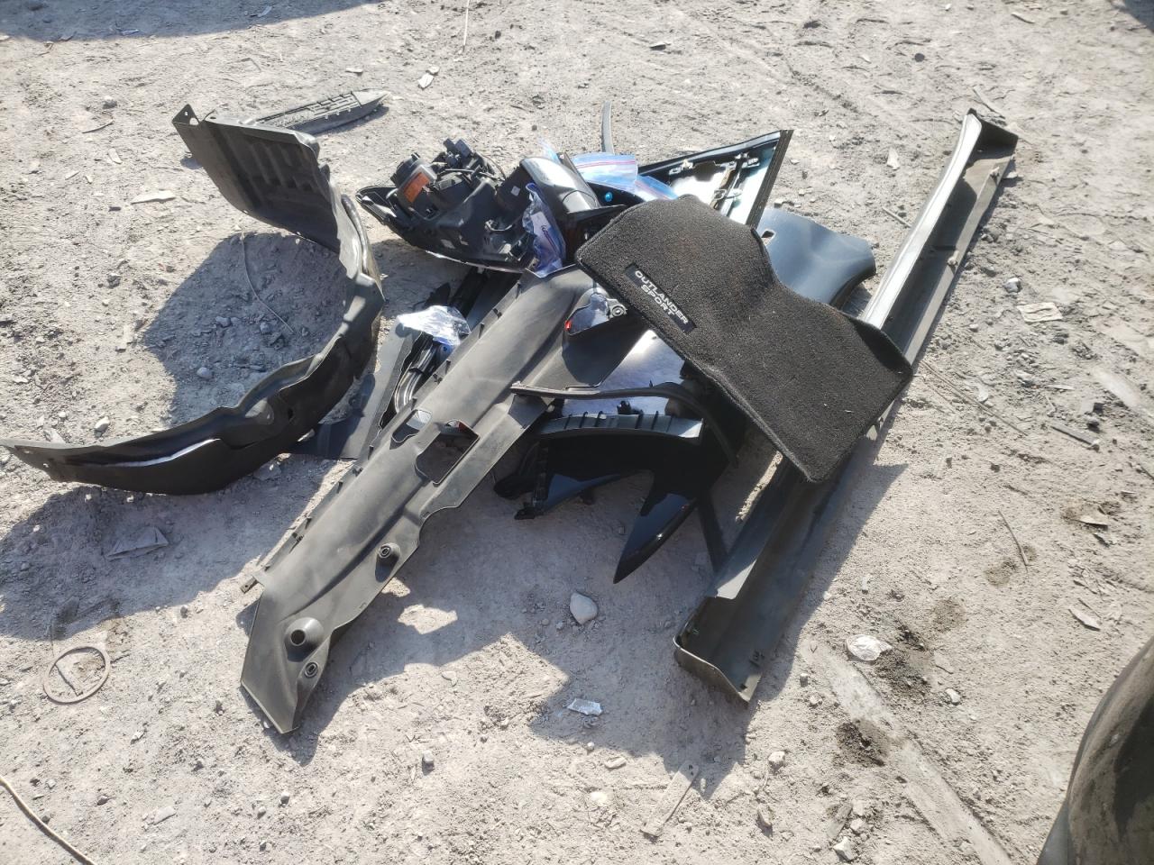 2015 Mitsubishi Outlander VIN 4A4AR4AU0FE046015 Copart auction photo, all over damage thumbnail 13