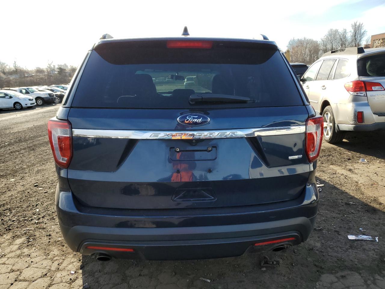 2017 Ford Explorer VIN 1FM5K8BH4HGB57997 Copart auction photo, side / front end damage thumbnail 6