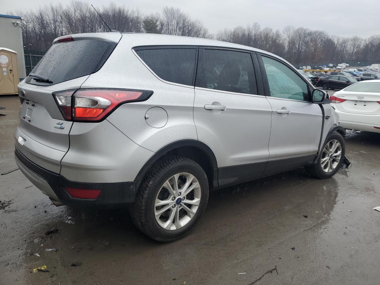 2017 Ford Escape VIN 1FMCU9GD1HUD33970 Copart auction photo, front end damage thumbnail 3