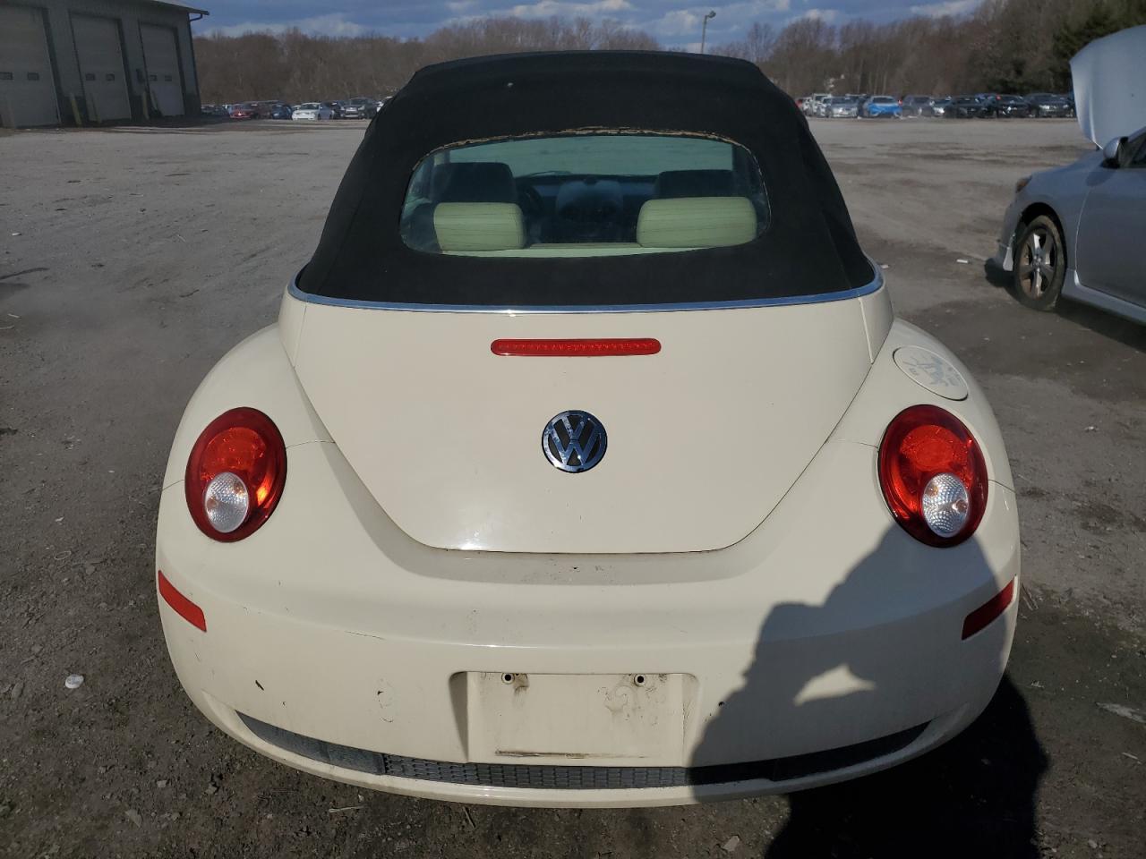 2008 Volkswagen Beetle VIN 3VWPG31Y68M404085 Copart auction photo, side / mechanical damage thumbnail 6
