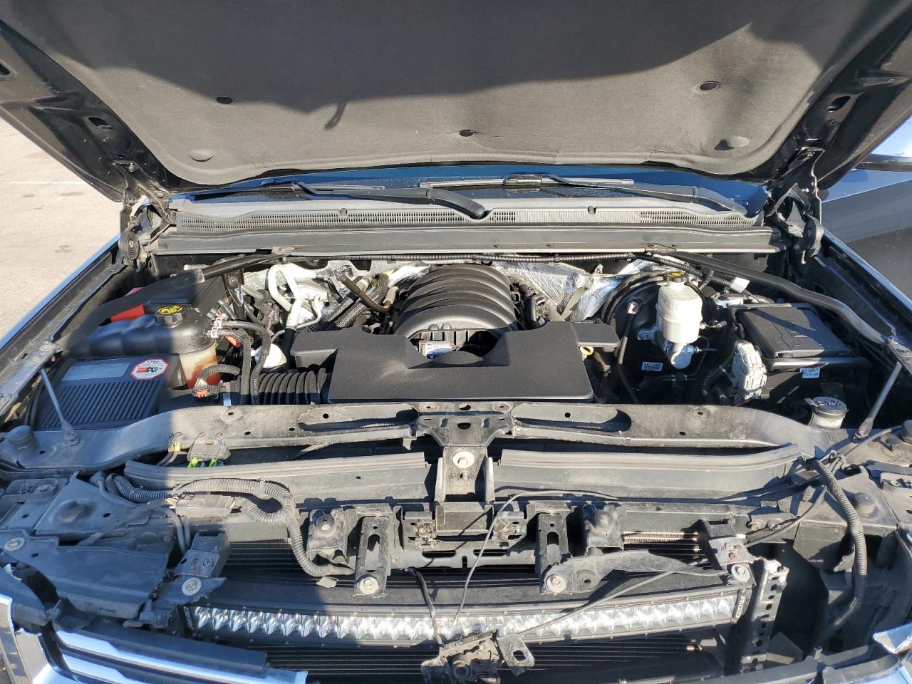 2015 Chevrolet Suburban VIN 1GNSKKKC4FR165518 Copart auction photo, front end / minor dent/scratches damage thumbnail 12