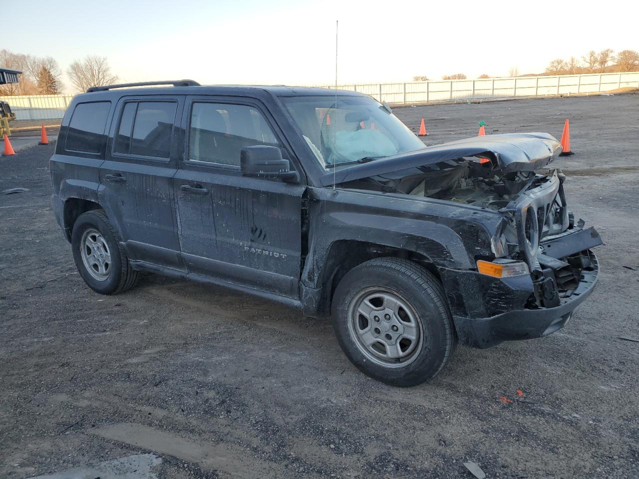 2015 Jeep Liberty (Patriot) VIN 1C4NJPBB9FD179425 Copart auction photo, front end damage thumbnail 4