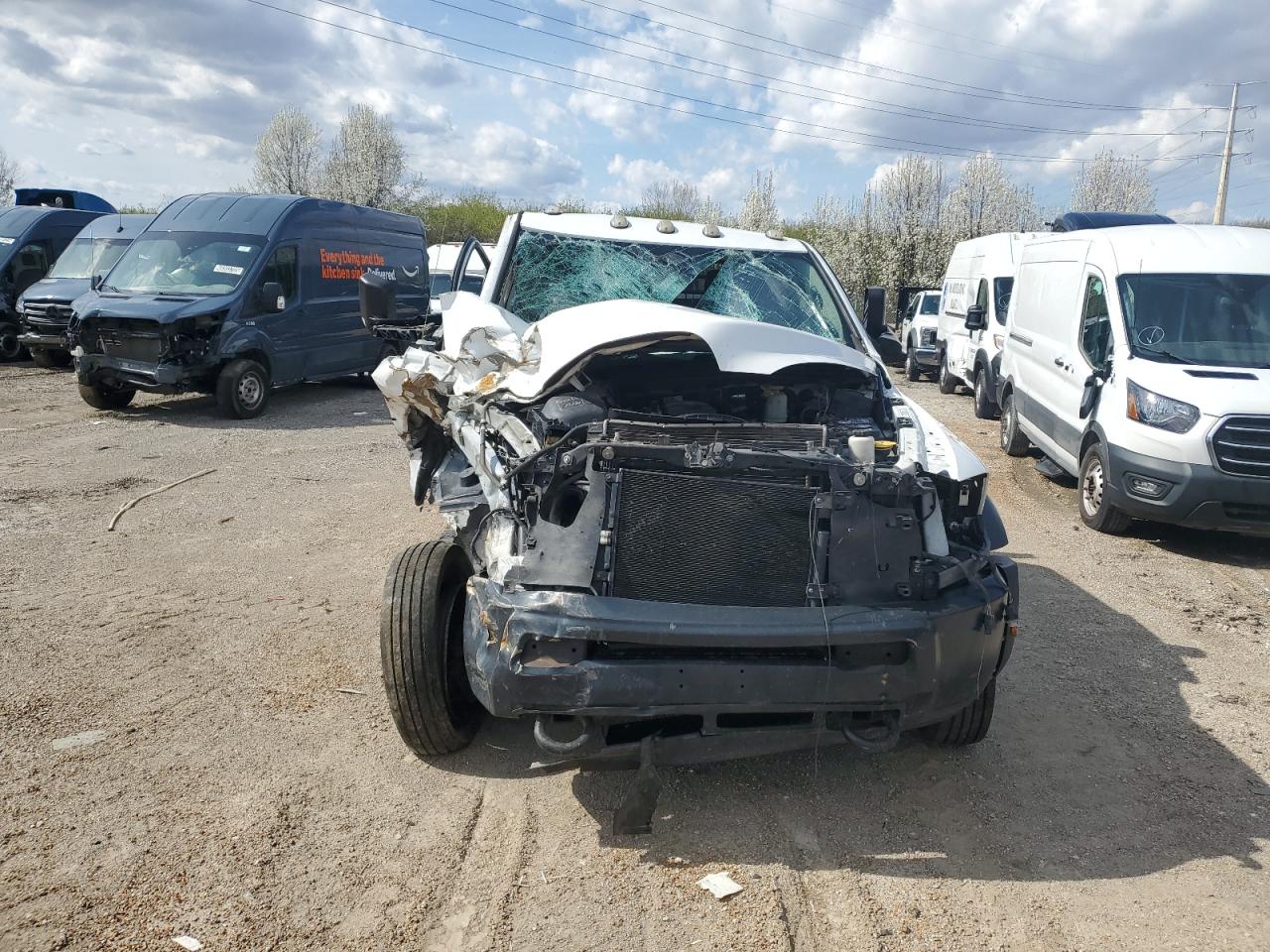 2018 RAM 5500 VIN 3C7WRNFL9JG338821 Copart auction photo, vandalism / side damage thumbnail 9