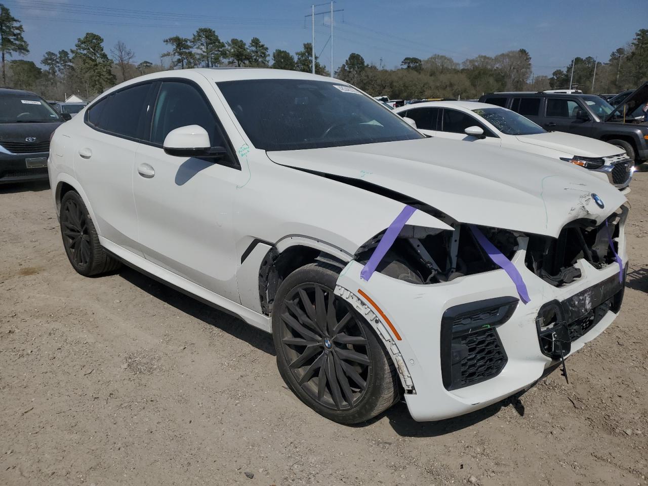 2022 BMW X6 VIN 5UXCY6C0XN9K78927 Copart auction photo, front end damage thumbnail 4