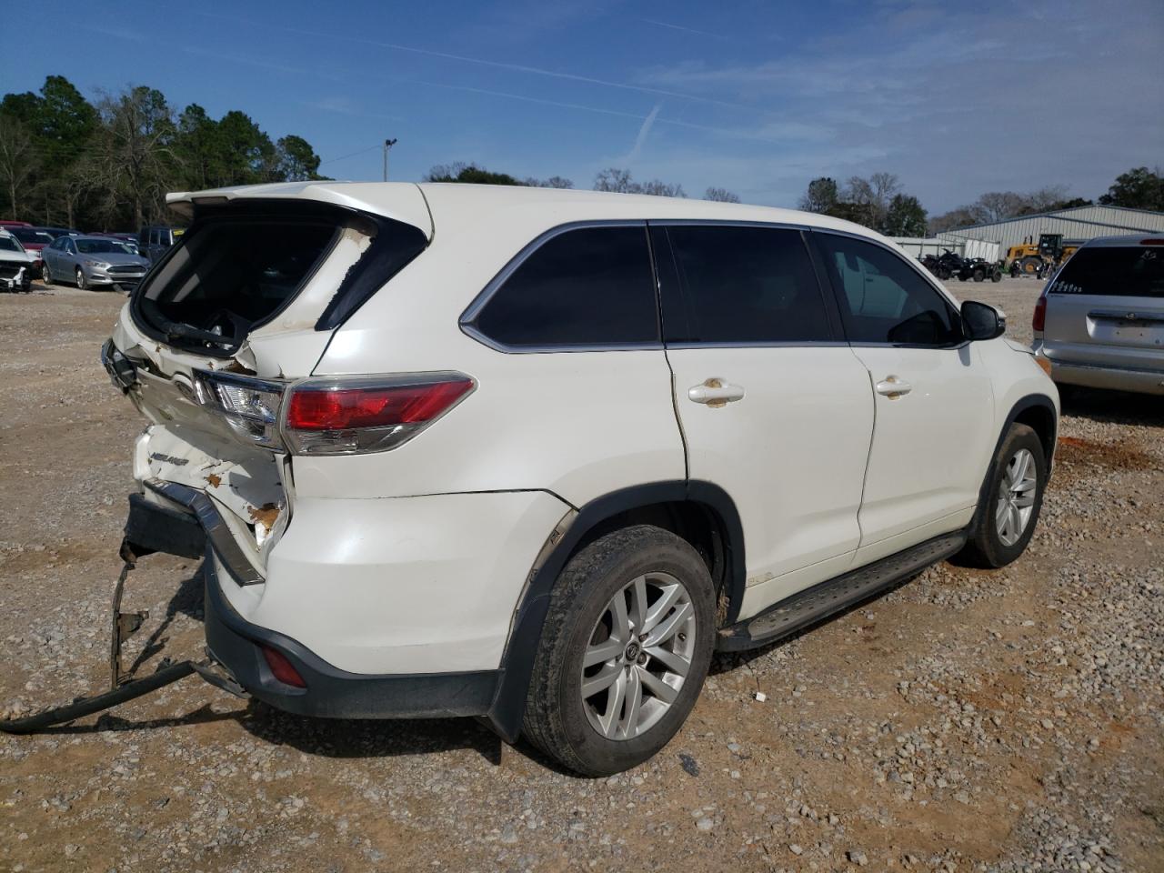 2016 Toyota Highlander VIN 5TDZARFH2GS017816 Copart auction photo, rear end damage thumbnail 3