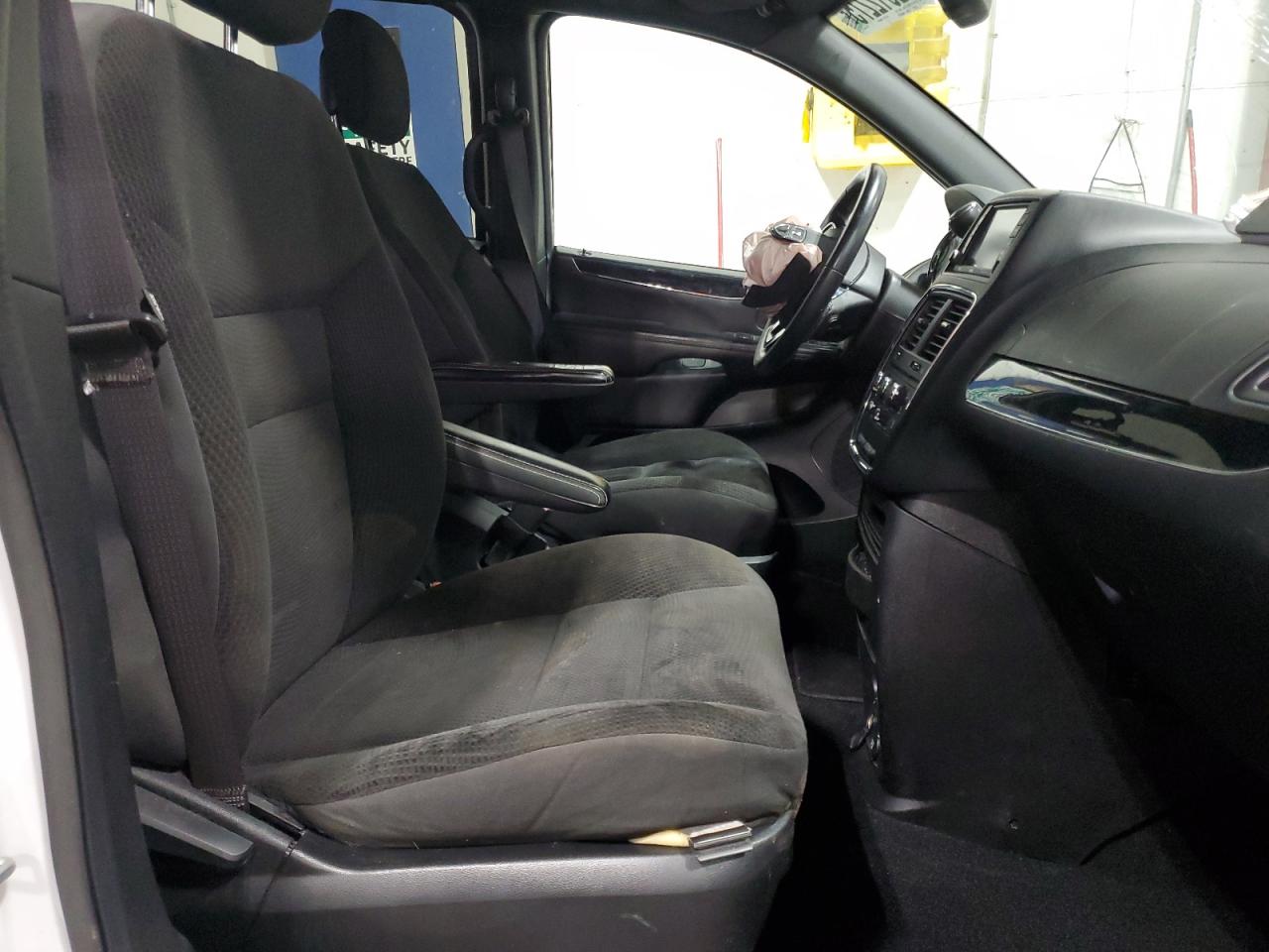 2019 Dodge Caravan VIN 2C4RDGBG7KR546642 Copart auction photo, front end / side damage thumbnail 7