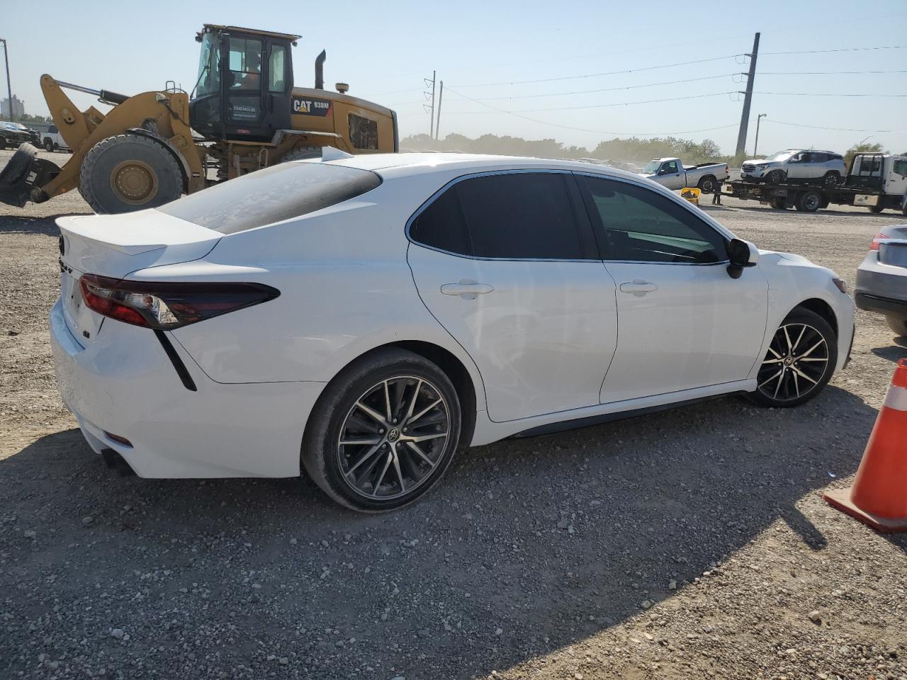 2021 Toyota Camry VIN 4T1G11AKXMU431523 Copart auction photo, hail damage thumbnail 3