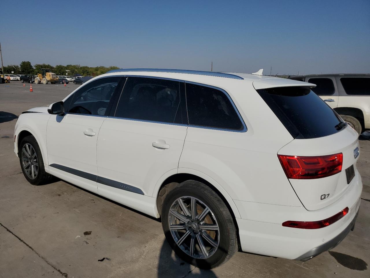 2019 Audi Q7 VIN WA1LHAF72KD026086 Copart auction photo, front end damage thumbnail 2