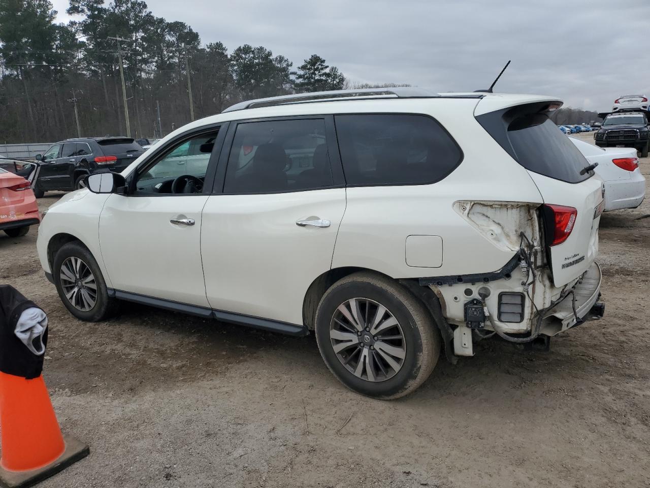 2017 Nissan Pathfinder VIN 5N1DR2MN9HC685128 Copart auction photo, rear end damage thumbnail 2