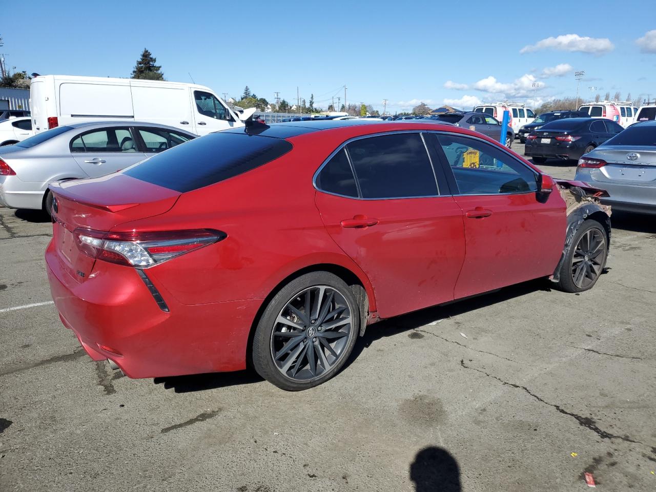 2019 Toyota Camry VIN 4T1B61HK7KU225817 Copart auction photo, front end / side damage thumbnail 3