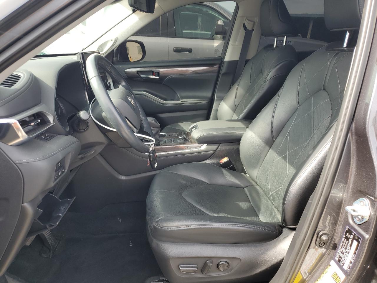 2021 Toyota Highlander VIN 5TDFZRBHXMS145850 Copart auction photo, front end / side damage thumbnail 7