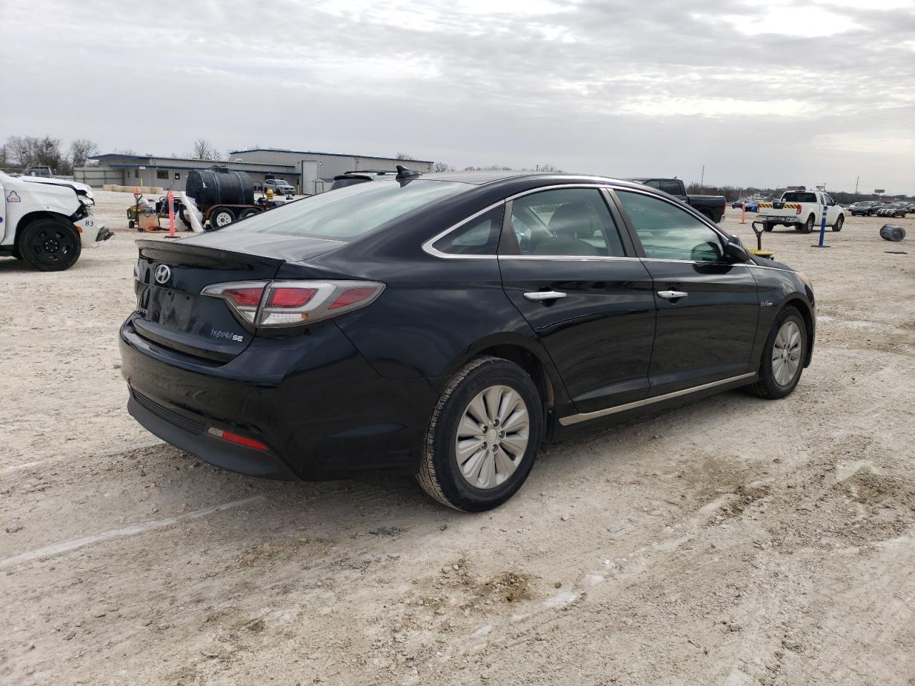 2016 Hyundai Sonata VIN KMHE24L14GA013202 Copart auction photo, front end damage thumbnail 3
