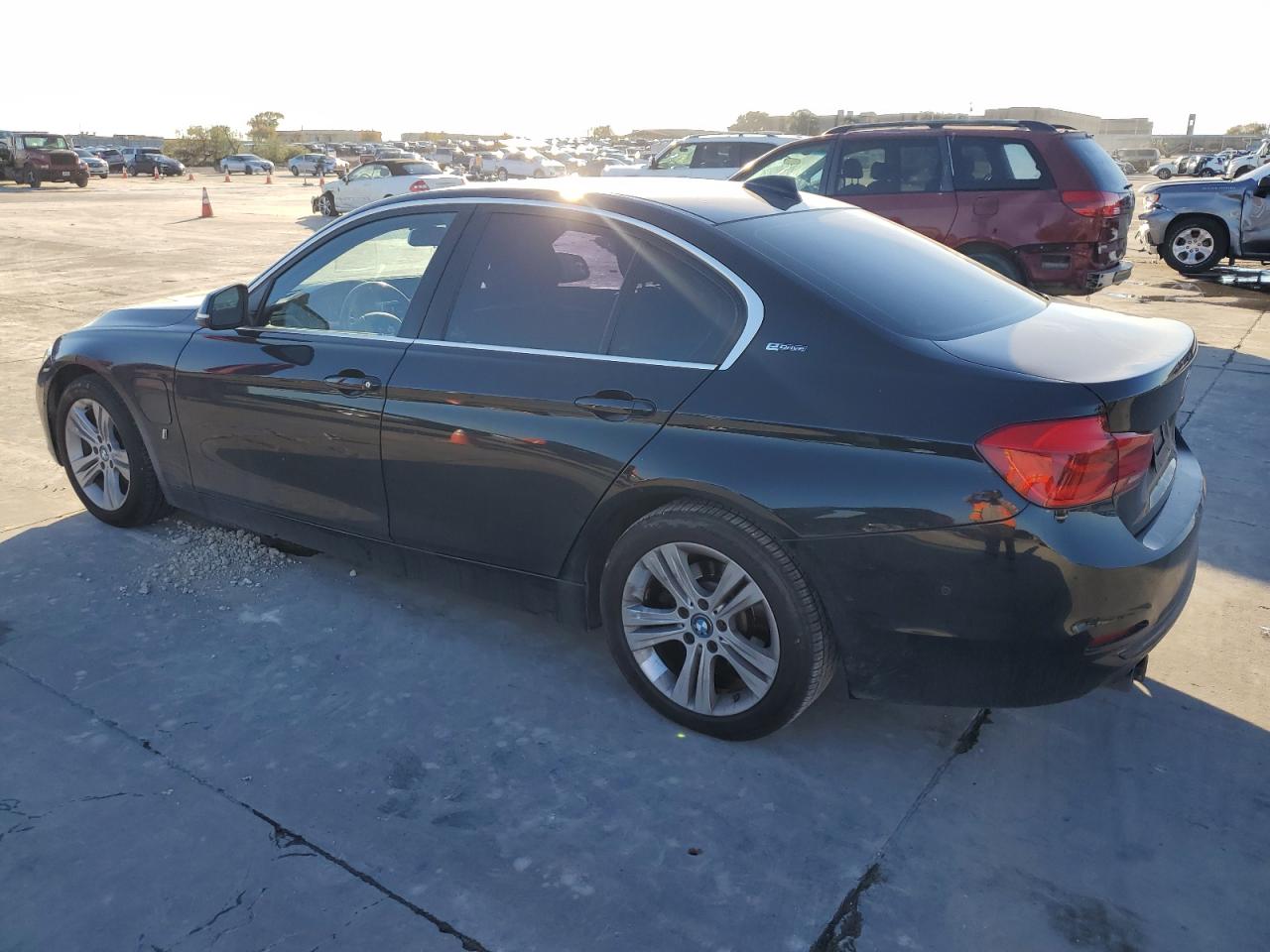 2018 BMW 3er VIN WBA8E1C58JA177910 Copart auction photo, side damage thumbnail 2