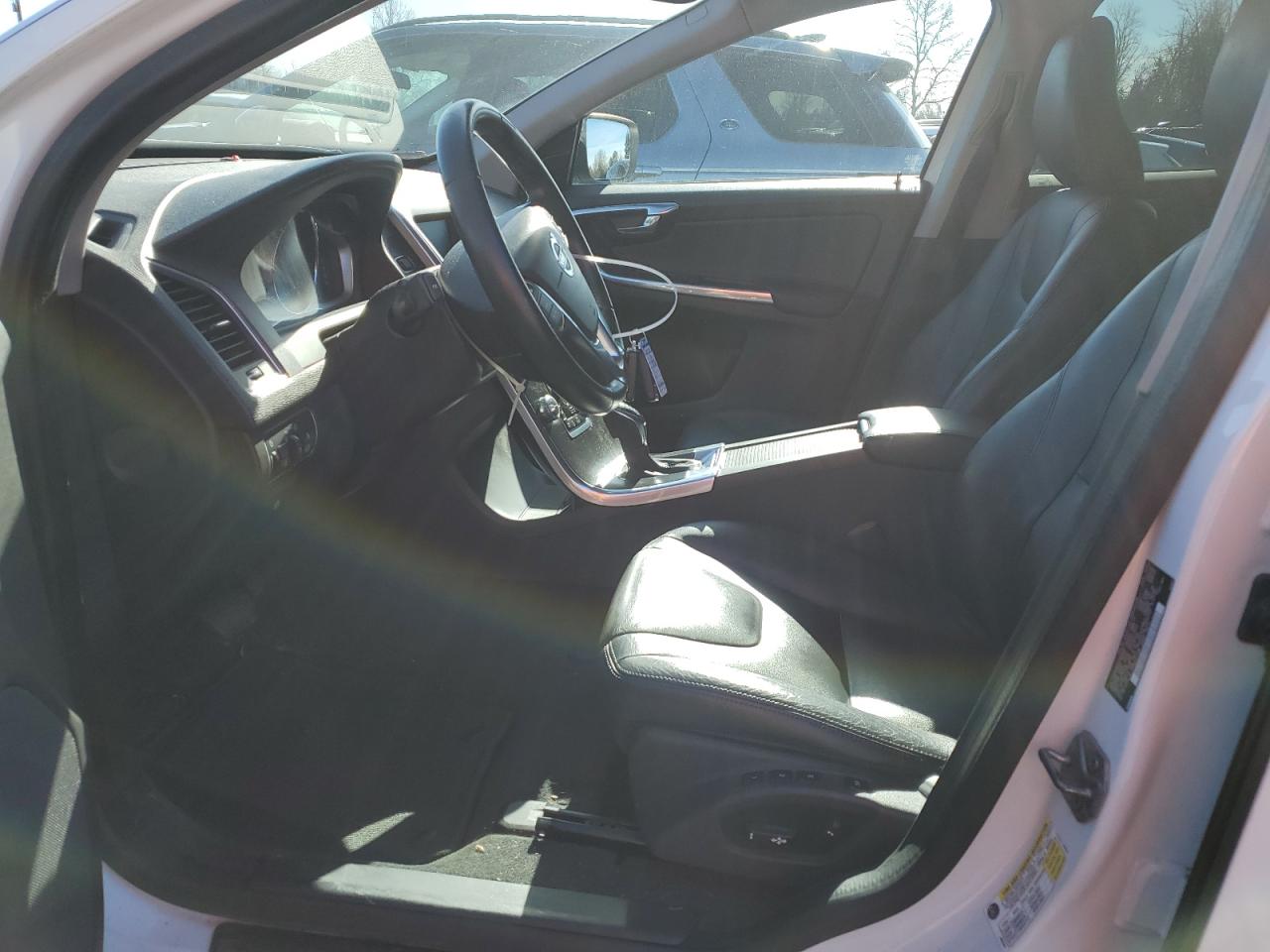 2016 Volvo XC60 VIN YV4612RM2G2848286 Copart auction photo, front end damage thumbnail 7