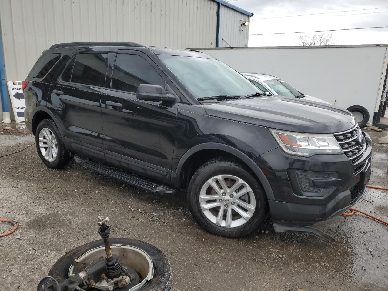 2017 Ford Explorer VIN 1FM5K8BH5HGC19455 Copart auction photo, front end / undercarriage damage thumbnail 4