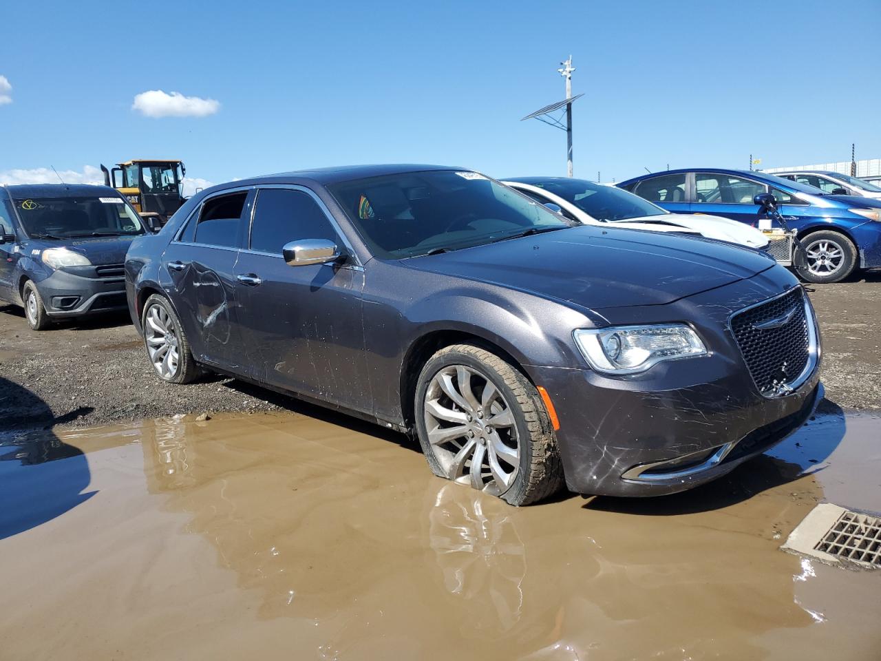 2017 Chrysler 300 VIN 2C3CCAEG0HH645730 Copart auction photo, vandalism / side damage thumbnail 4