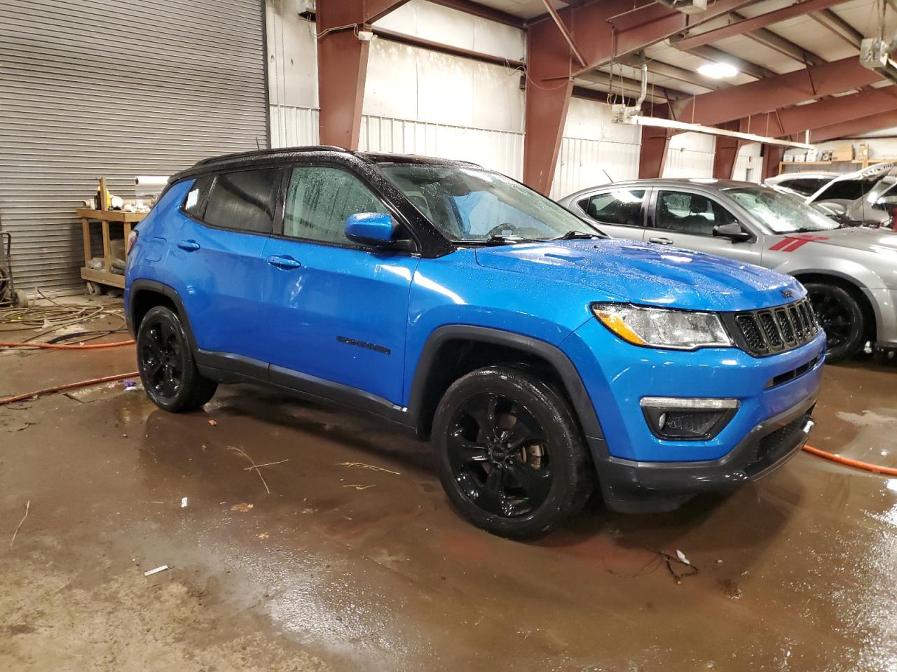 2018 Jeep Compass VIN 3C4NJDBB2JT395652 Copart auction photo, rollover / mechanical damage thumbnail 4