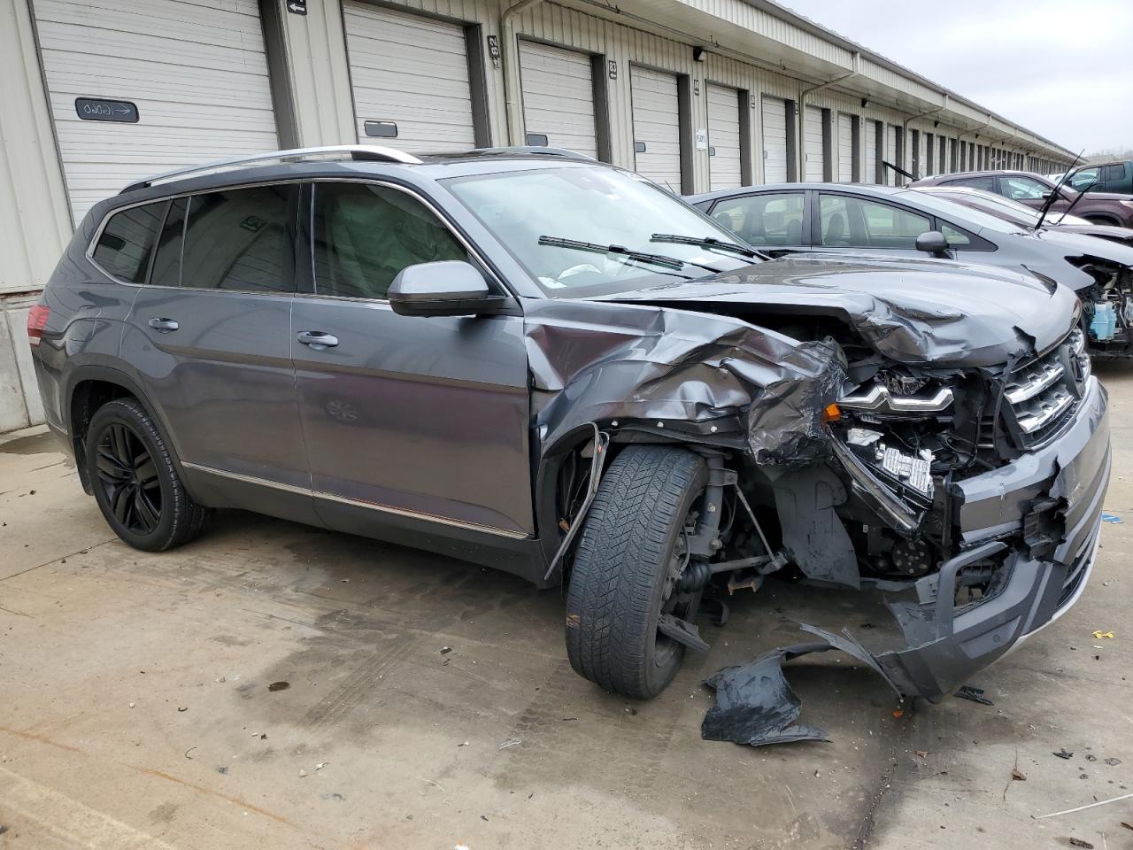 2018 Volkswagen Atlas VIN 1V2NR2CA2JC574741 Copart auction photo, front end damage thumbnail 4