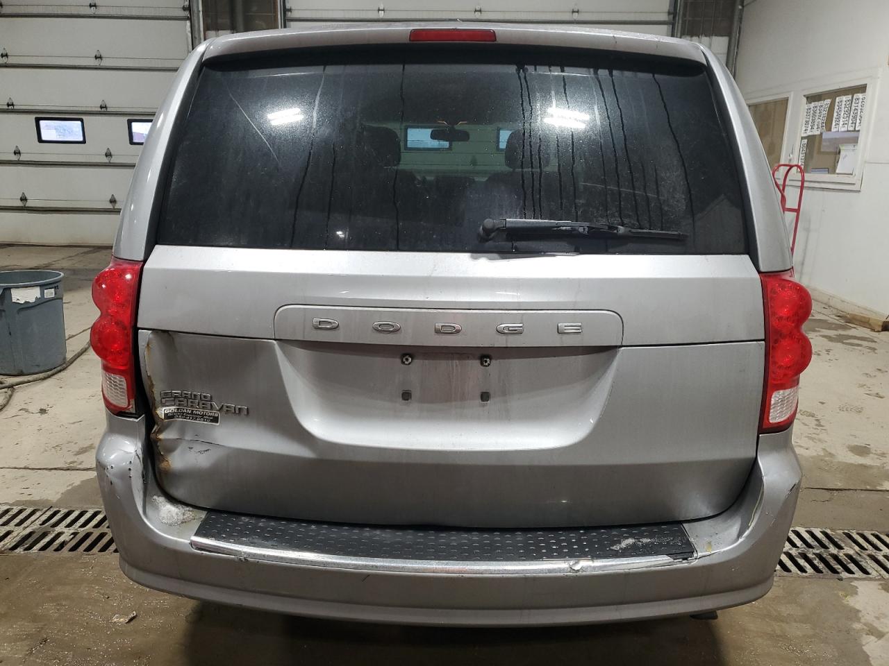 2014 Dodge Caravan VIN 2C4RDGBG0ER106847 Copart auction photo, mechanical damage thumbnail 6