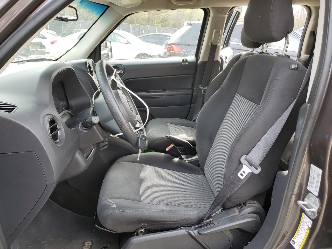 2016 Jeep Liberty (Patriot) VIN 1C4NJRBBXGD534616 Copart auction photo, front end / undercarriage damage thumbnail 7