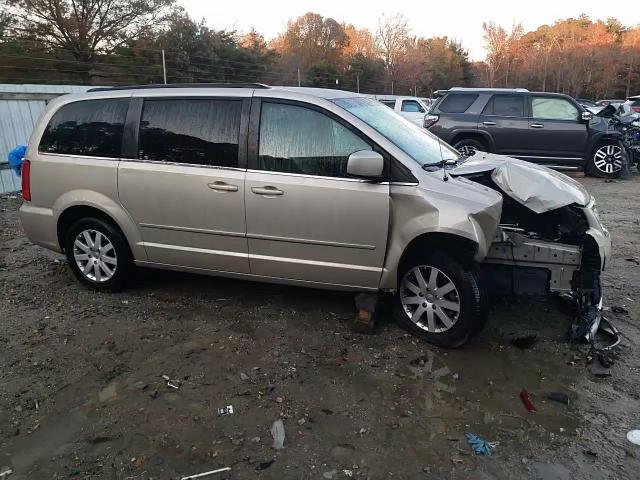 2016 Chrysler Town & Country VIN 2C4RC1AGXGR193709 Copart auction photo, front end / minor dent/scratches damage thumbnail 14