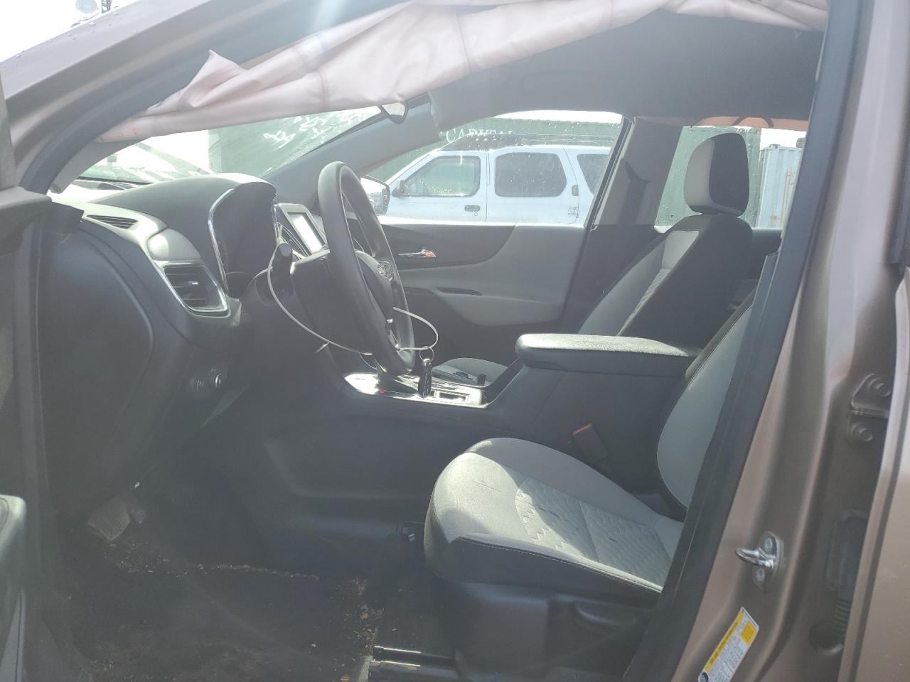 2018 Chevrolet Equinox VIN 2GNAXHEV4J6343302 Copart auction photo, side / front end damage thumbnail 7