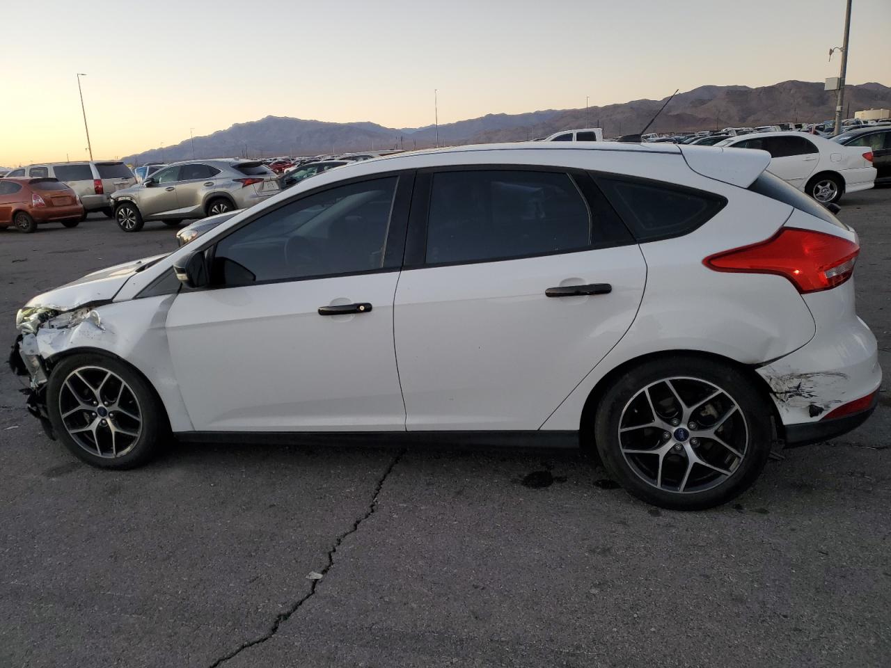 2017 Ford Focus VIN 1FADP3M24HL345882 Copart auction photo, front end / rear end damage thumbnail 2