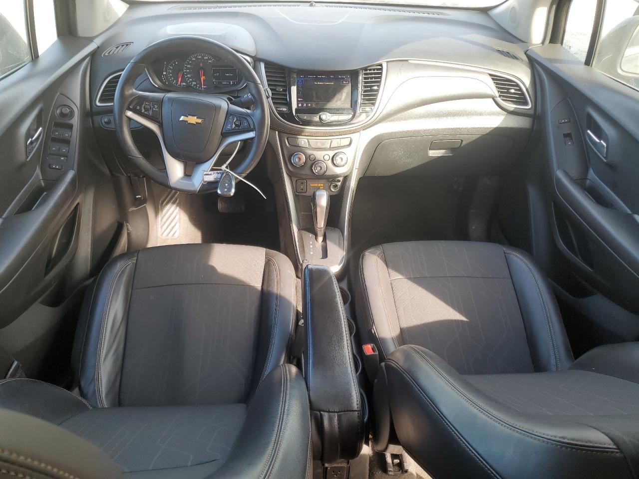 2020 Chevrolet Trax VIN KL7CJLSB0LB328633 Copart auction photo, rear end / frame damage damage thumbnail 8