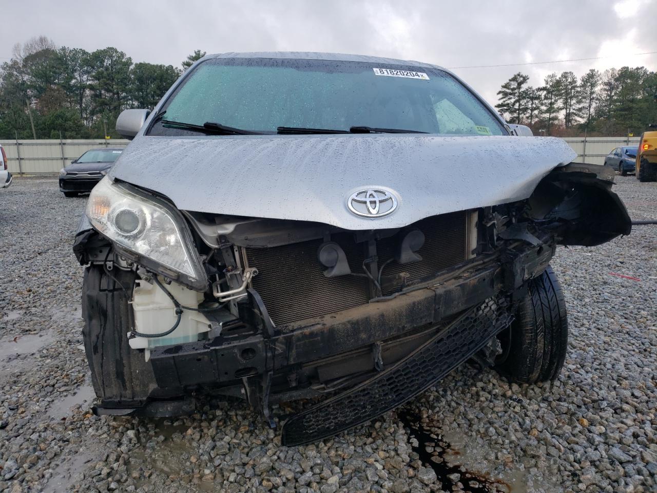 2016 Toyota Sienna VIN 5TDKK3DC4GS733197 Copart auction photo, front end / undercarriage damage thumbnail 5