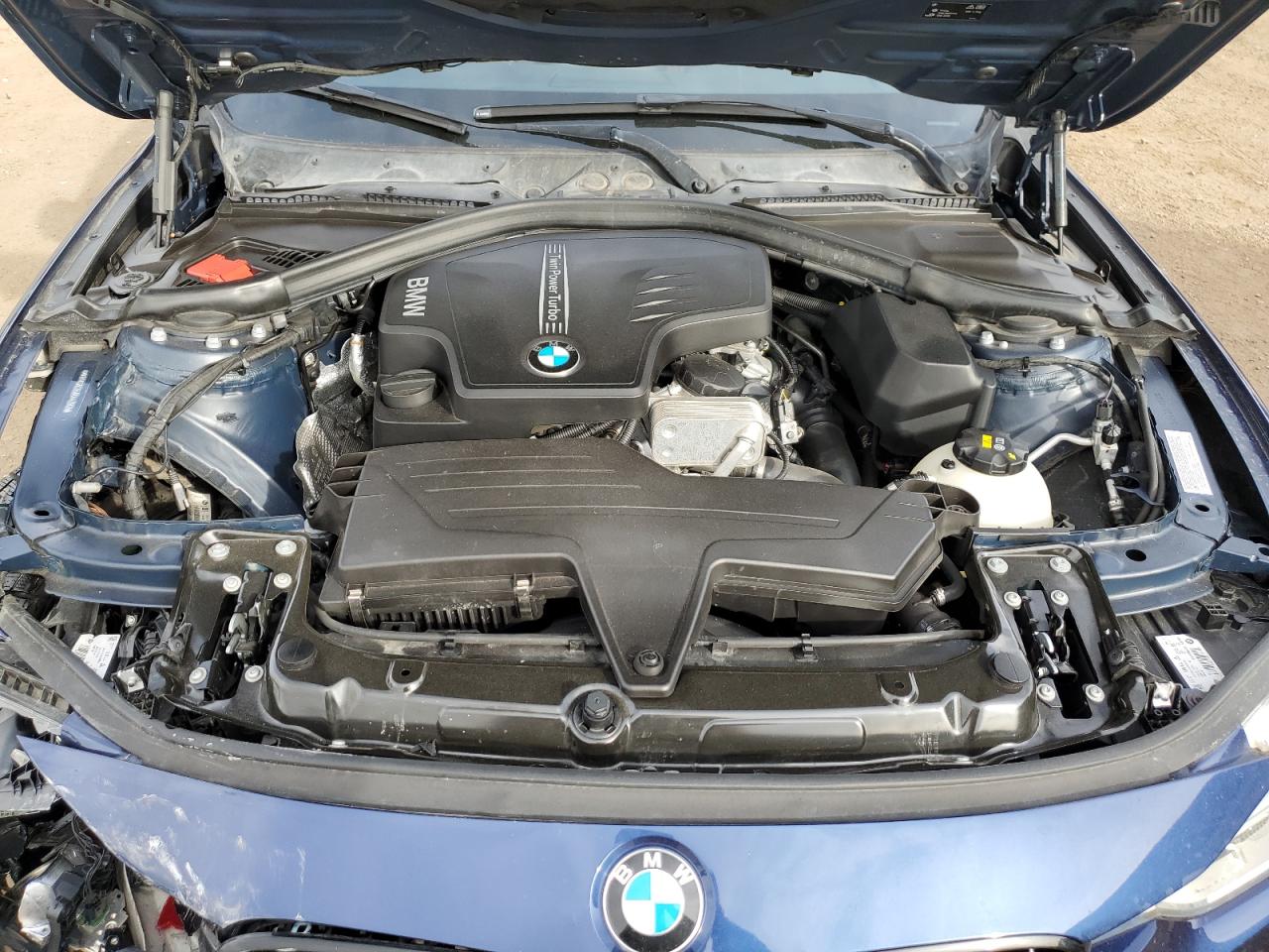 2016 BMW 3er VIN WBA8G5C55GK442562 Copart auction photo, front end / rear end damage thumbnail 12