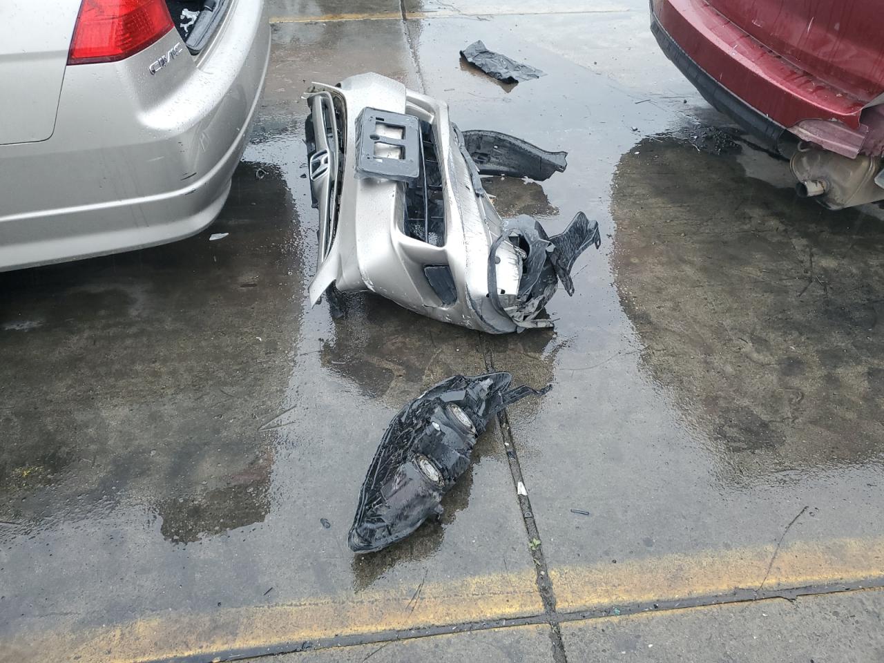 2005 Honda Civic VIN 2HGES165X5H579298 Copart auction photo, front end damage thumbnail 12