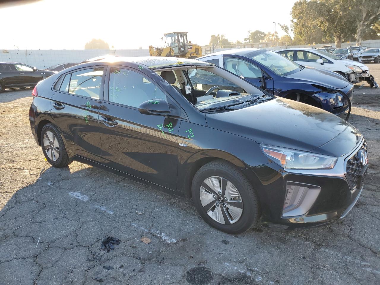 2020 Hyundai IONIQ VIN KMHC65LC5LU231533 Copart auction photo, frame damage / top/roof damage thumbnail 4