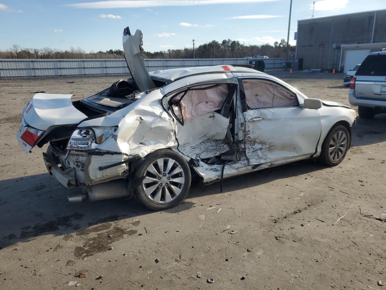 2014 Honda Accord VIN 1HGCR3F81EA005129 Copart auction photo, all over / minor dent/scratches damage thumbnail 3