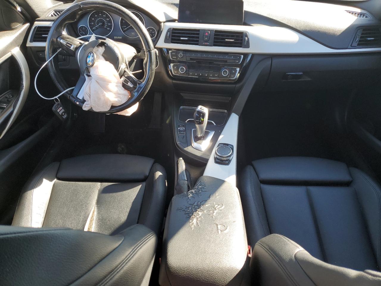 2016 BMW 3er VIN WBA8E1G56GNT34202 Copart auction photo, front end damage thumbnail 8