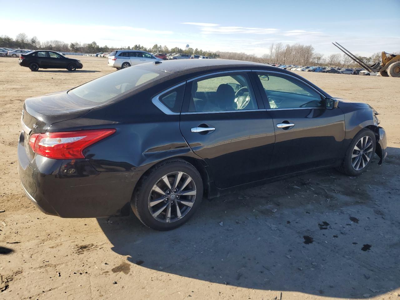 2017 Nissan Altima VIN 1N4AL3AP5HC221344 Copart auction photo, front end / side damage thumbnail 3