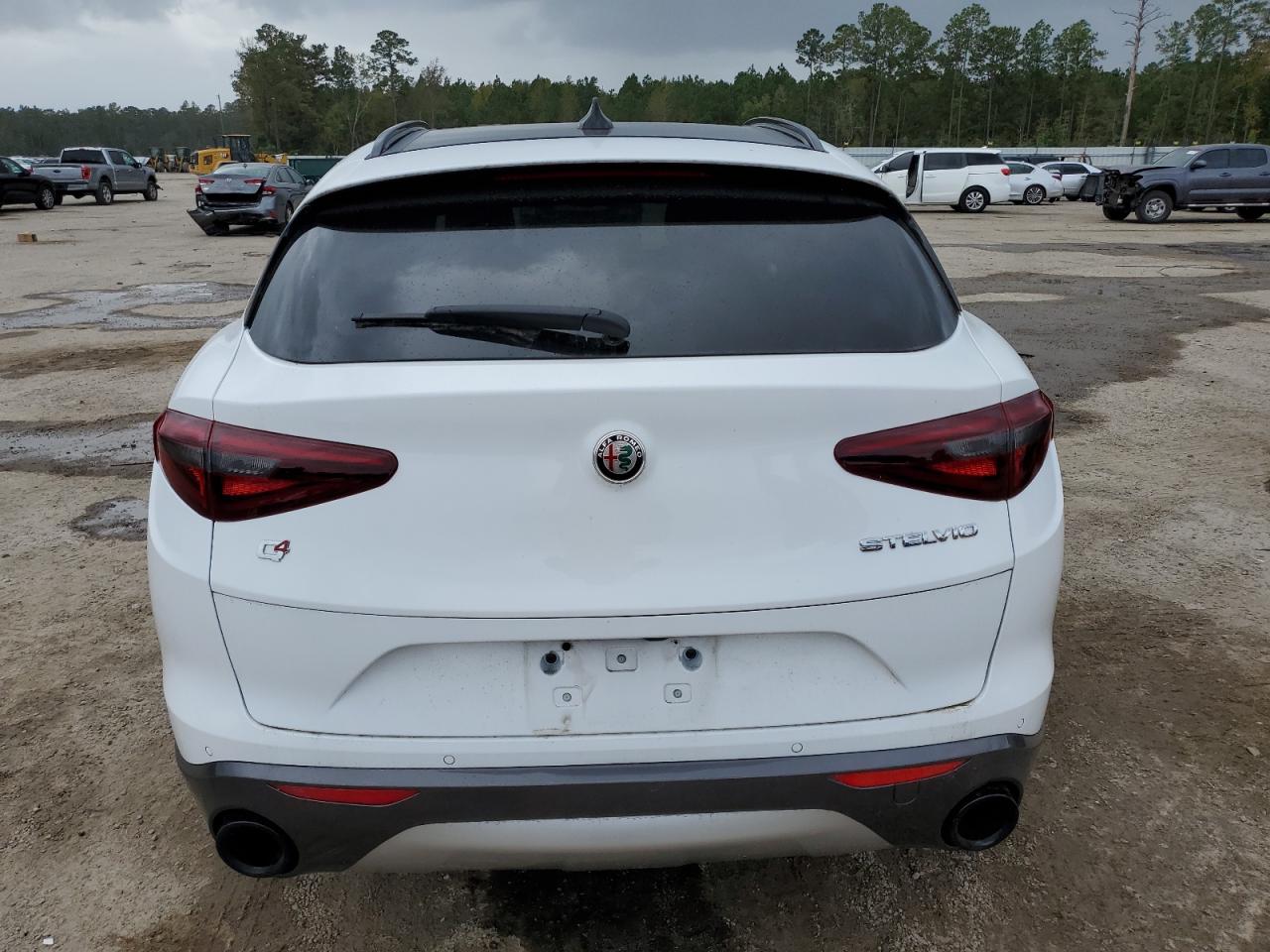 2022 Alfa Romeo Stelvio VIN ZASPAKBN9N7D39023 Copart auction photo, minor dent/scratches damage thumbnail 6