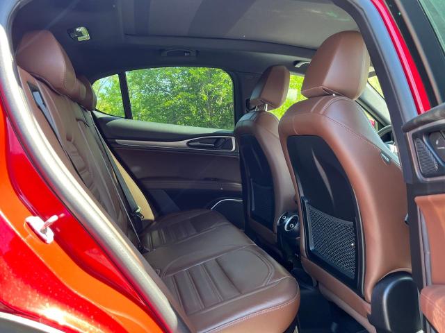 2018 Alfa Romeo Stelvio VIN ZASFAKNN7J7C02020 Copart auction photo, normal wear / minor dent/scratches damage thumbnail 6